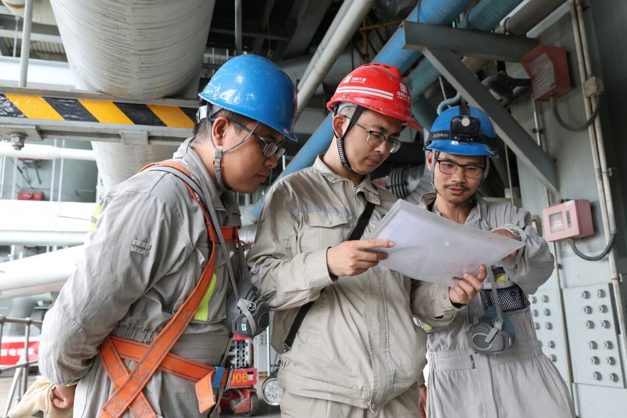 1695271142547081072.jpg 机组C修现场员工正全力打造精品检修.jpg