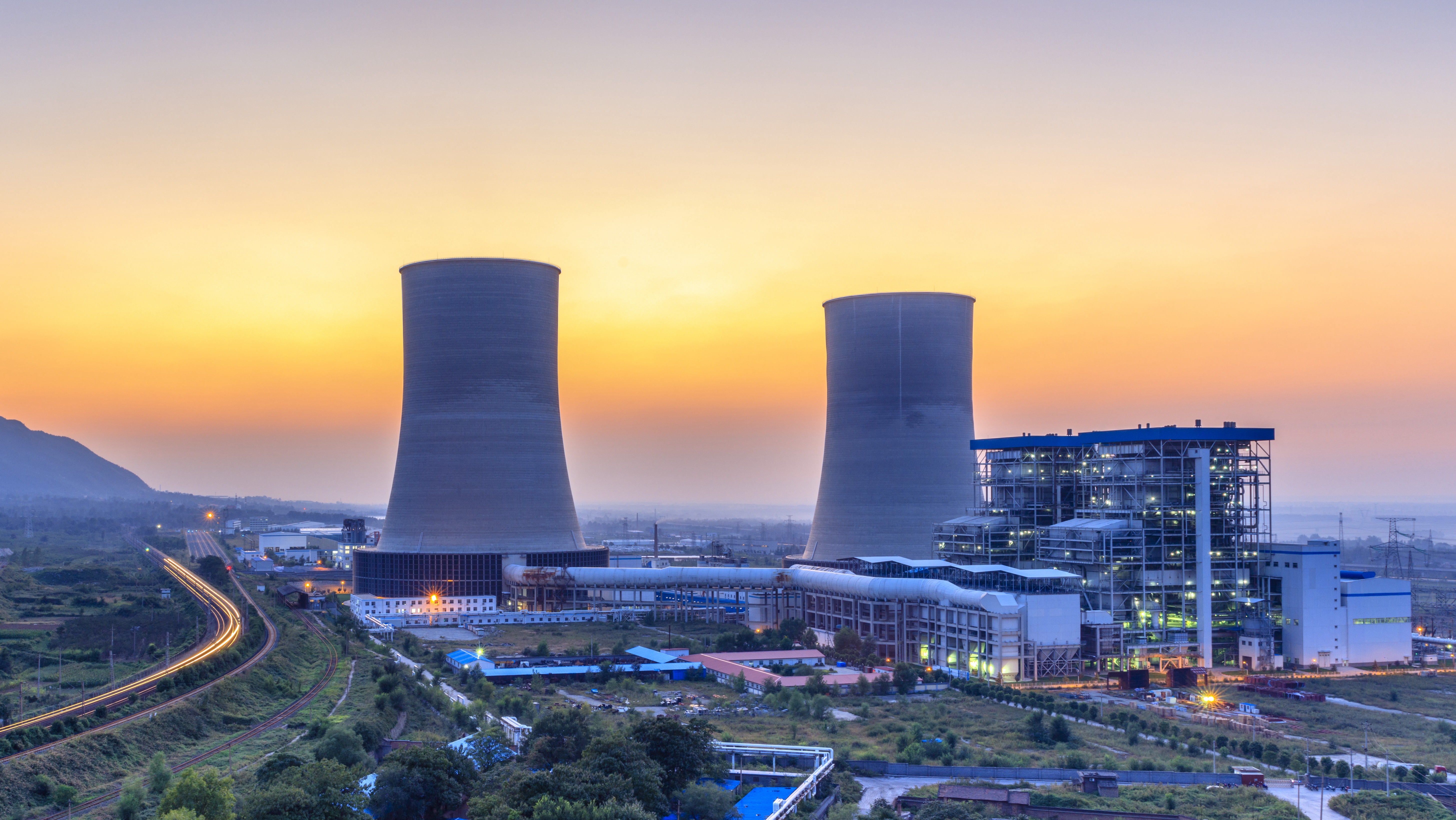 1706160966798088534.jpg 秦岭发电有限公司两台66万千瓦机组.jpg