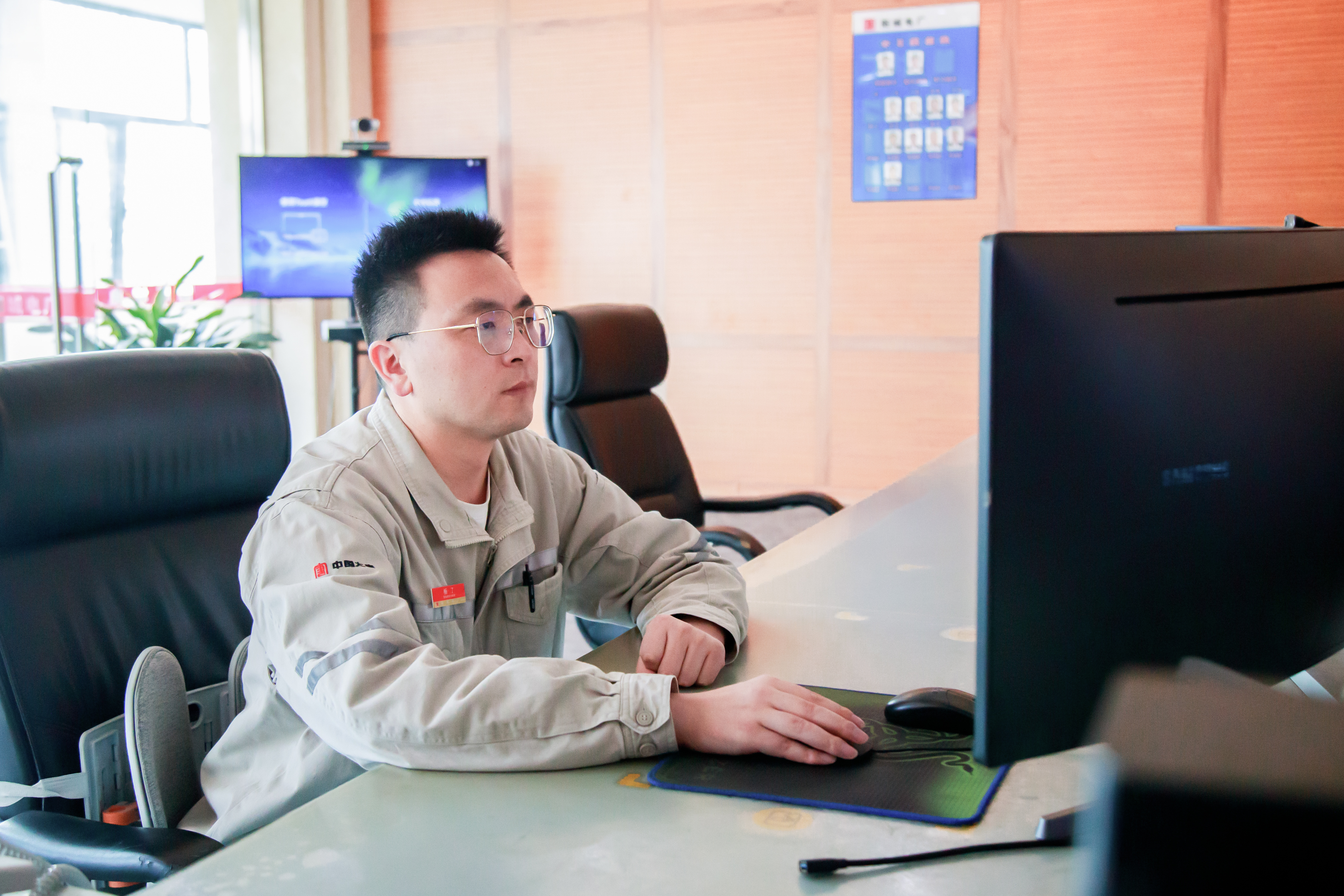 1730952197303010272.jpg 阳城发电公司:杨了2.jpg