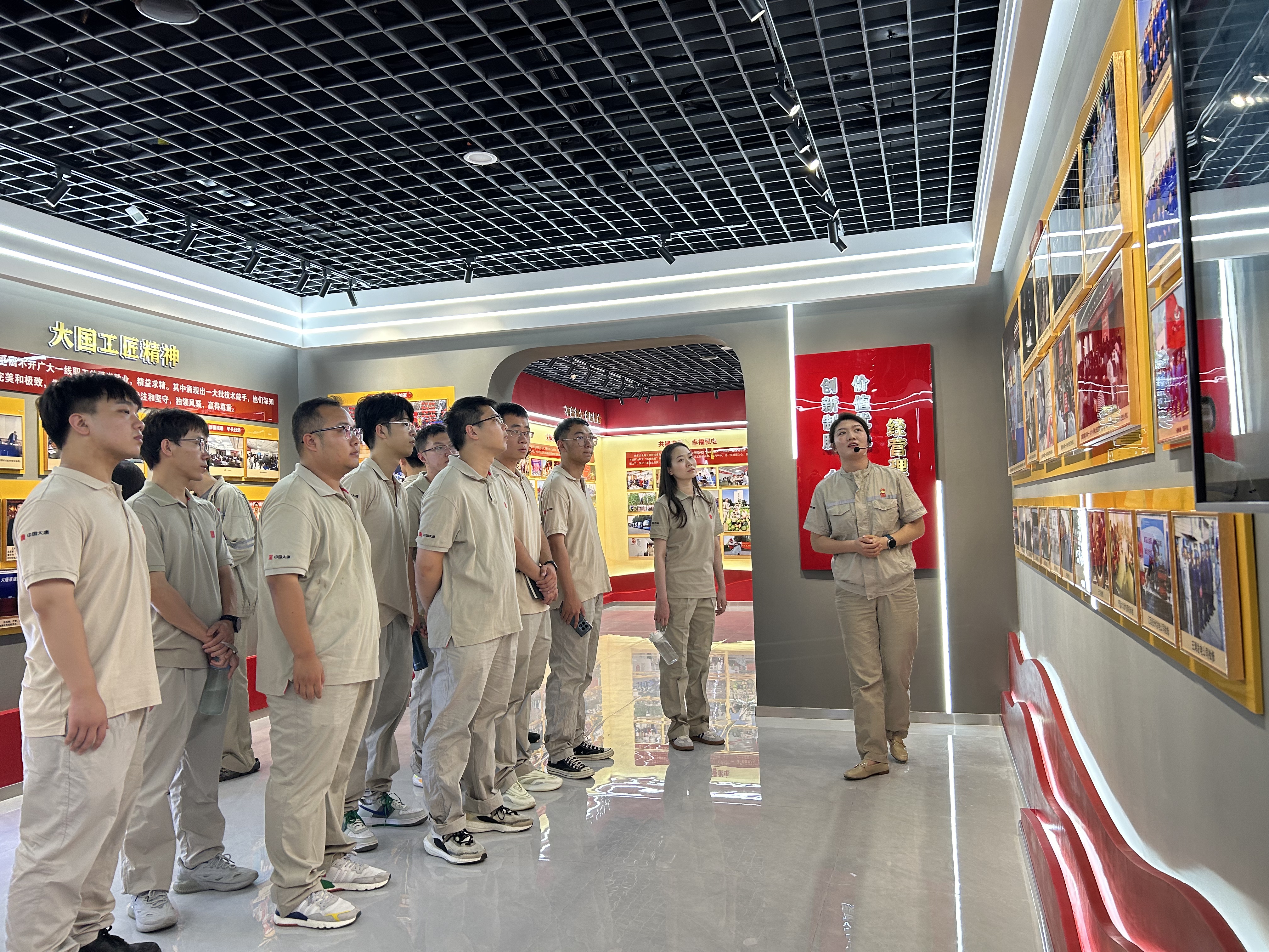 参观加拿大预测28展馆 (2).jpg